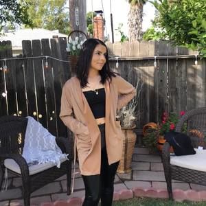 Meet your Posher, Fabiola